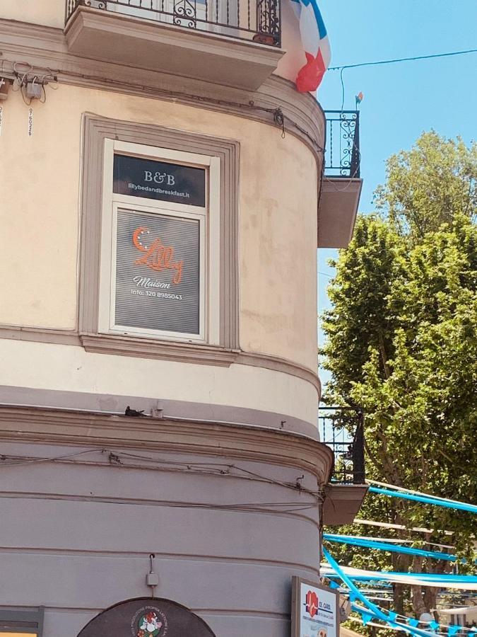 Maison Lilly Napoli Bagian luar foto